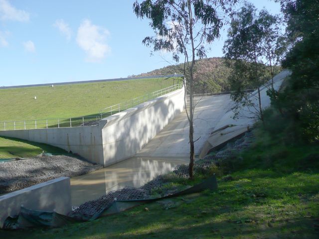 Dam wall & spillway